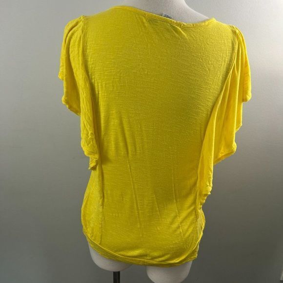 🌿4/$35🌿 FOREVER 21‎ Yellow Scoop Neck Tee (M) - Picture 5 of 8